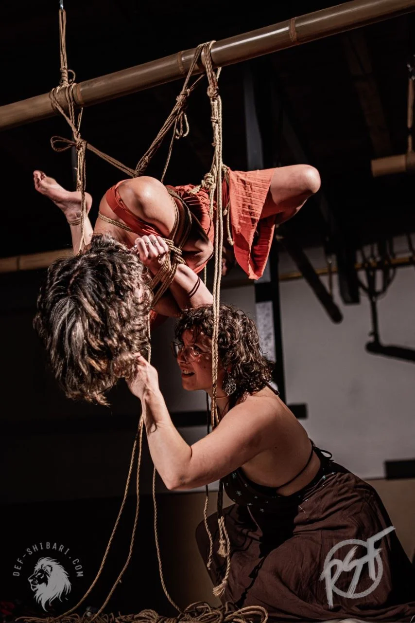 Anna Lysee & Saara Rei — suspension performance